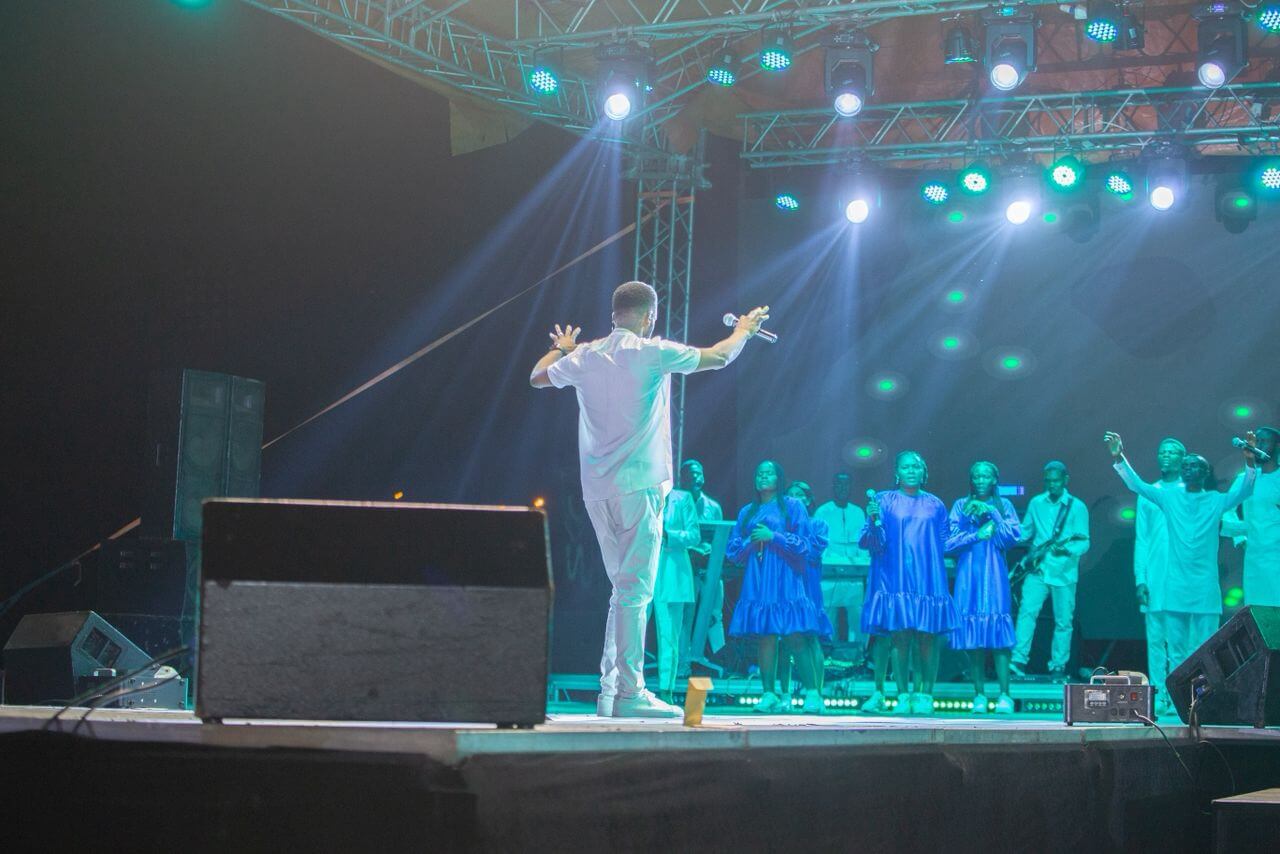 Nigeria worship meeting 6
